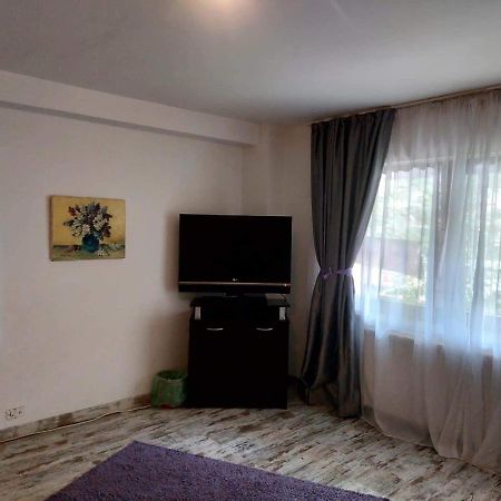 Huge 3 Room Apartament In City Center! Bucureşti Ngoại thất bức ảnh